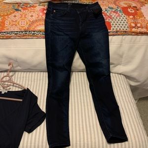 Size 28 Hudson skinny jean. Slight “whiskers.”